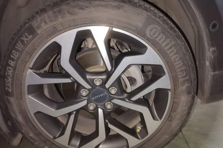 Used Lynk & Co 02 2018 1.5T DCT Two-Wheel Drive Pro Version China V Emission Standard Right Front Wheel Hub