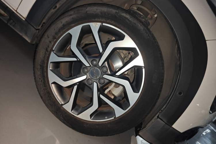 Used Lynk & Co 02 2018 1.5T DCT Two-Wheel Drive Pro Version China V Emission Standard Right Front Wheel Hub