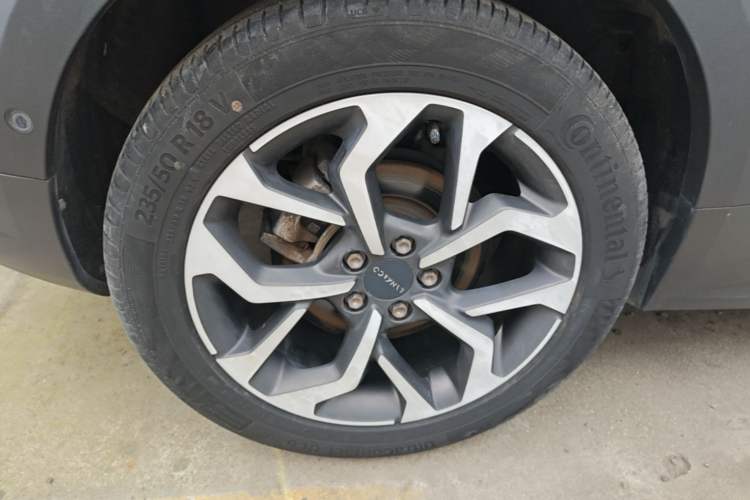 Used Lynk & Co 02 2018 1.5T DCT Two-Wheel Drive Pro Version China V Emission Standard Right Rear Wheel Hub