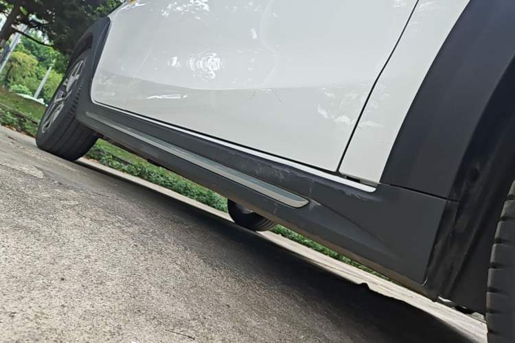 Used Lynk & Co 02 2018 1.5T DCT Two-Wheel Drive Pro Version China V Emission Standard Right Side Sill
