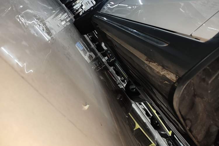 Used Lynk & Co 02 2018 1.5T DCT Two-Wheel Drive Sporty Version China V Standard Right Side Sill