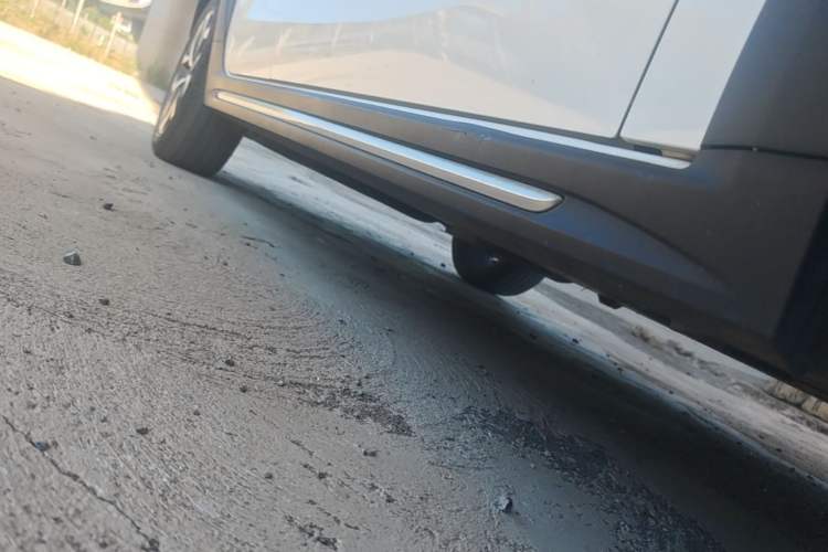 Used Lynk & Co 02 2018 1.5T DCT Two-Wheel Drive Sporty Version China V Standard Right Side Sill
