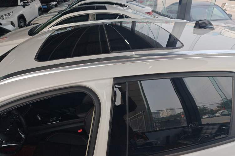Used Lynk & Co 02 2018 1.5T DCT Two-Wheel Drive Pro Version China V Emission Standard Roof