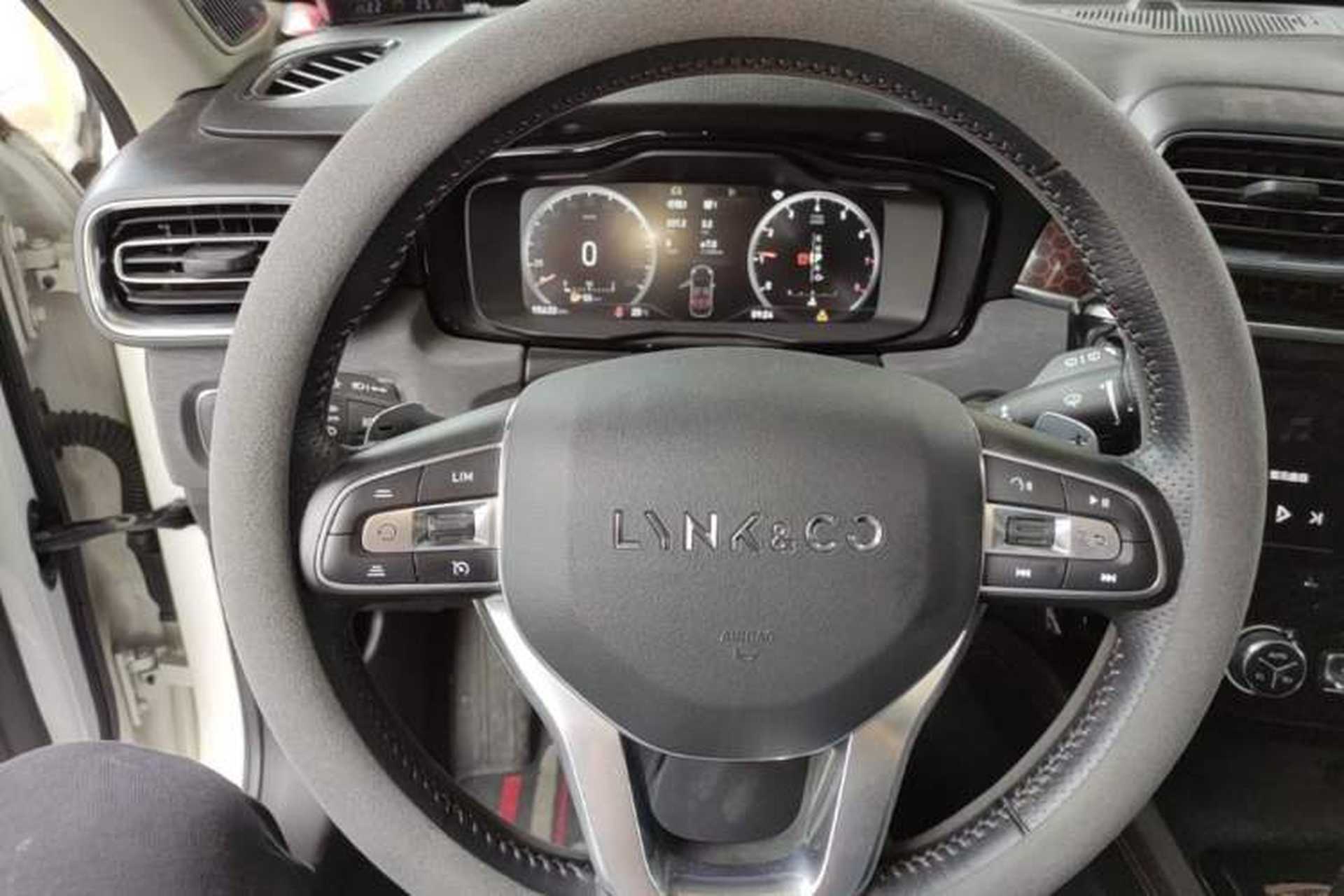 Used Lynk & Co 02 2018 1.5T DCT Two-Wheel Drive Pro Version China V Emission Standard Steering Wheel