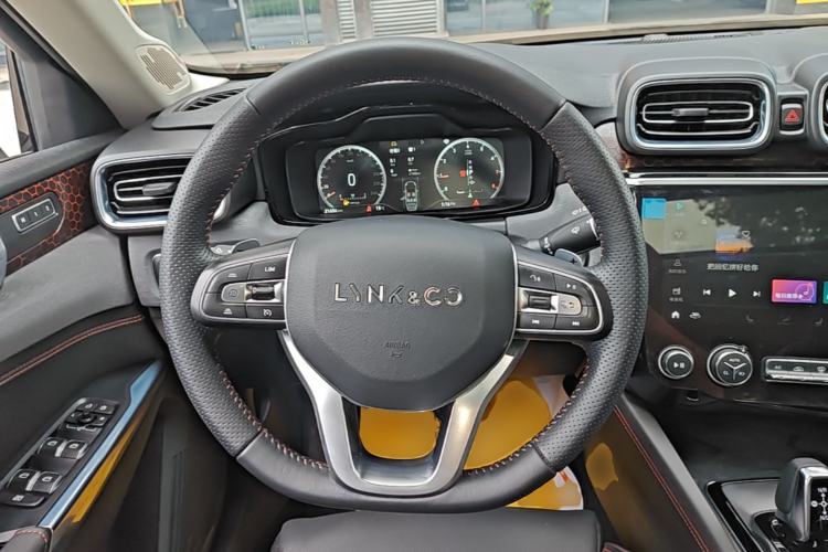 Used Lynk & Co 02 2018 1.5T DCT Two-Wheel Drive Pro Version China V Emission Standard Steering Wheel