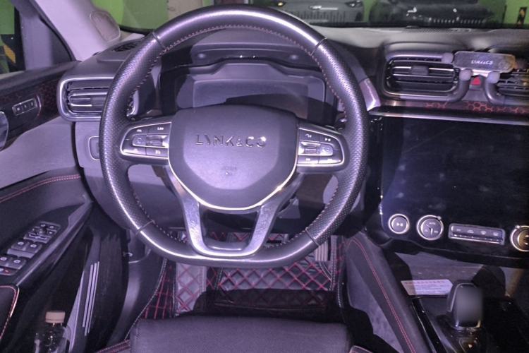 Used Lynk & Co 02 2018 2.0T Automatic Two-Wheel Drive Pro Edition China V Emission Standard Steering Wheel