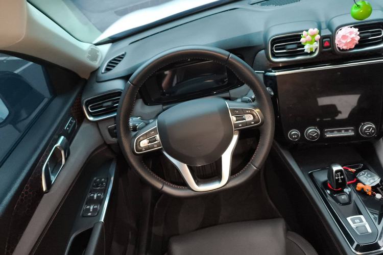 Used Lynk & Co 02 2018 1.5T DCT Two-Wheel Drive Pro Version China V Emission Standard Steering Wheel
