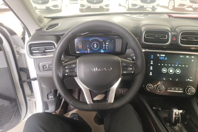 Used Lynk & Co 02 2018 1.5T DCT Two-Wheel Drive Sporty Version China V Standard Steering Wheel