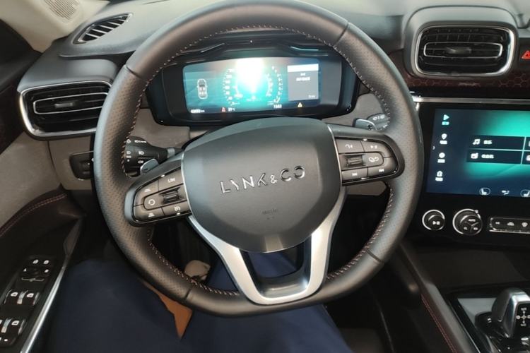 Used Lynk & Co 02 2018 1.5T DCT Two-Wheel Drive Sporty Version China V Standard Steering Wheel