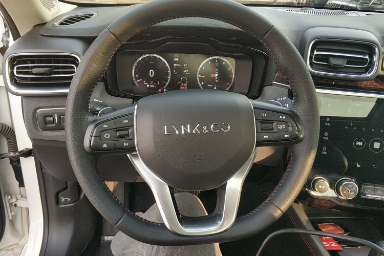 Used Lynk & Co 02 2018 1.5T DCT Two-Wheel Drive Sporty Version China V Standard Steering Wheel