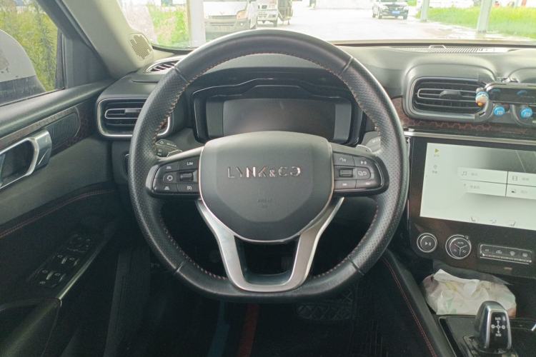 Used Lynk & Co 02 2018 1.5T DCT Two-Wheel Drive Sporty Version China V Standard Steering Wheel