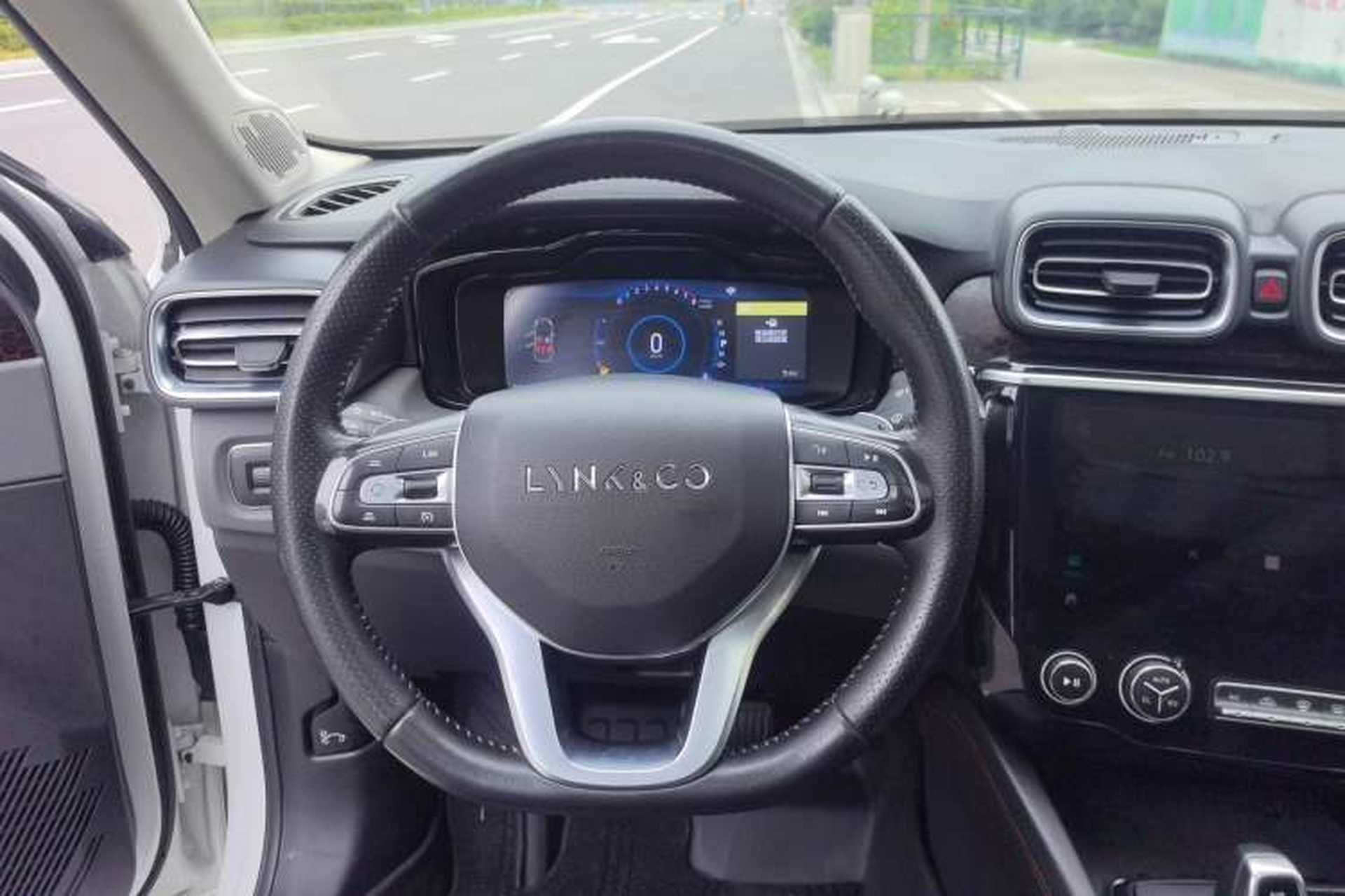 Used Lynk & Co 02 2018 1.5T DCT Two-Wheel Drive Pro Version China V Emission Standard Steering Wheel