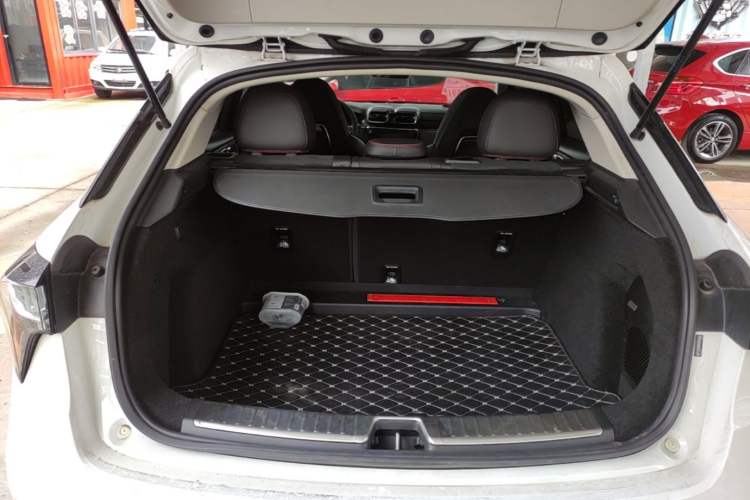 Used Lynk & Co 02 2018 1.5T DCT Two-Wheel Drive Pro Version China V Emission Standard Trunk