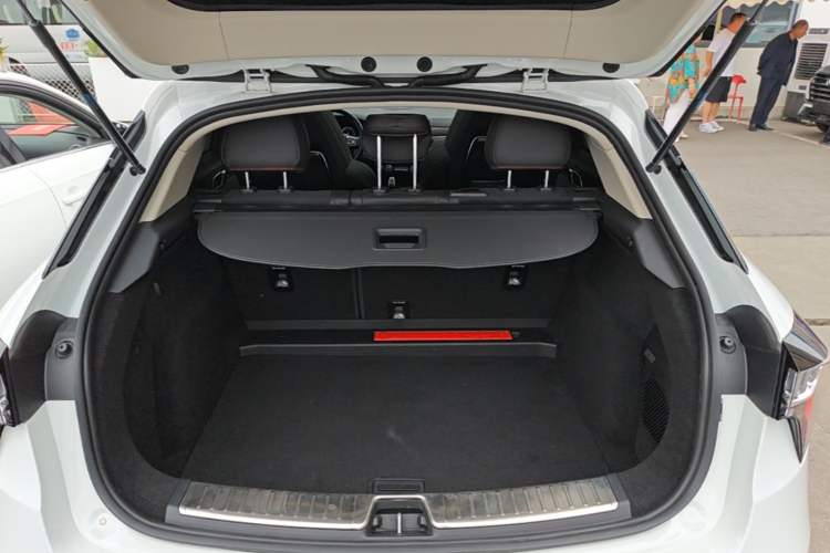 Used Lynk & Co 02 2018 1.5T DCT Two-Wheel Drive Pro Version China V Emission Standard Trunk