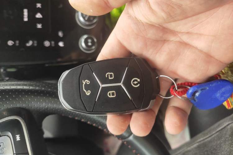 Used Lynk & Co 02 2018 1.5T DCT Two-Wheel Drive Pro Version China V Emission Standard Vehicle Key