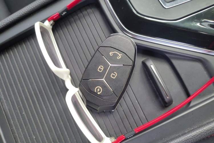 Used Lynk & Co 02 2018 1.5T DCT Two-Wheel Drive Pro Version China V Emission Standard Vehicle Key