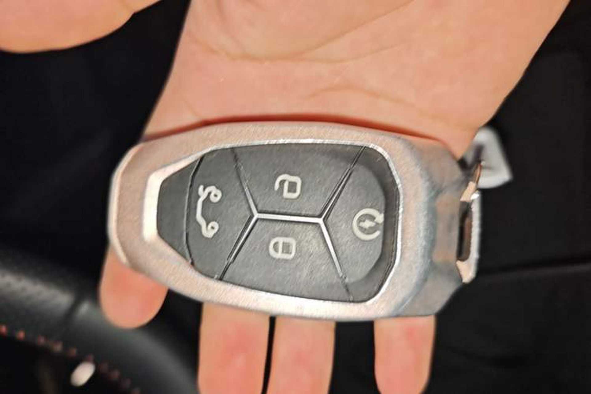 Used Lynk & Co 02 2018 1.5T DCT Two-Wheel Drive Sporty Version China V Standard Vehicle Key