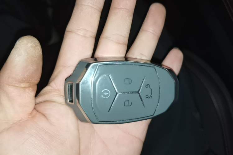 Used Lynk & Co 02 2018 1.5T DCT Two-Wheel Drive Pro Version China V Emission Standard Vehicle Key