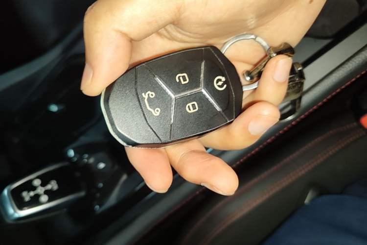 Used Lynk & Co 02 2018 1.5T DCT Two-Wheel Drive Sporty Version China V Standard Vehicle Key