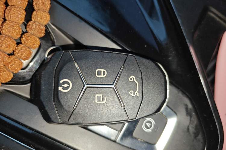 Used Lynk & Co 02 2018 1.5T DCT Two-Wheel Drive Sporty Version China V Standard Vehicle Key