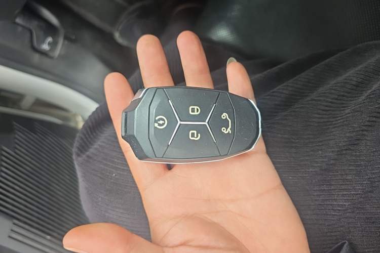 Used Lynk & Co 02 2018 1.5T DCT Two-Wheel Drive Pro Version China V Emission Standard Vehicle Key