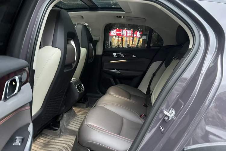 Used Lynk & Co 02 2019 High-Energy Edition 2.0T Automatic Two-Wheel Drive Shine Pro Edition China VI Standard Interior 4