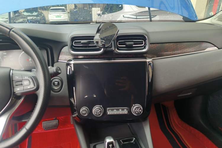 Used Lynk & Co 02 2019 1.5T DCT Two-Wheel Drive Sporty Version China VI Standard Audio And AC Panel