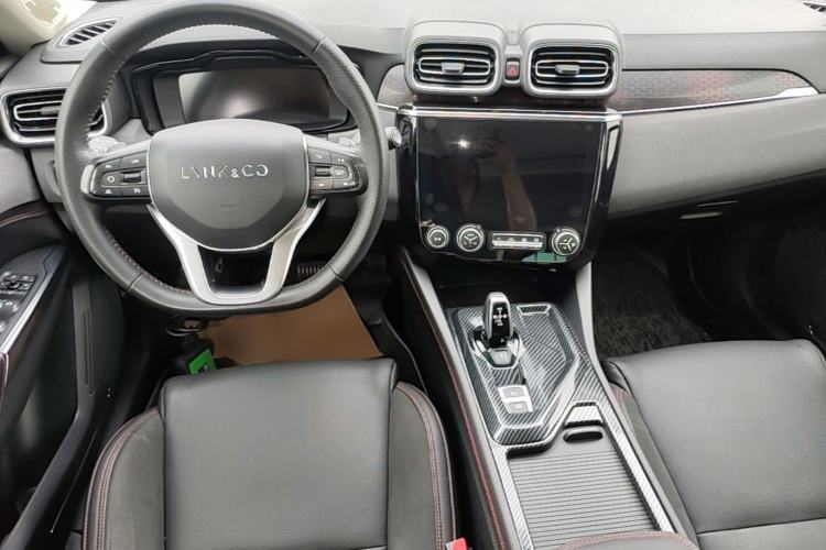 Used Lynk & Co 02 2019 1.5T DCT Two-Wheel Drive Sporty Version China VI Standard Center Console