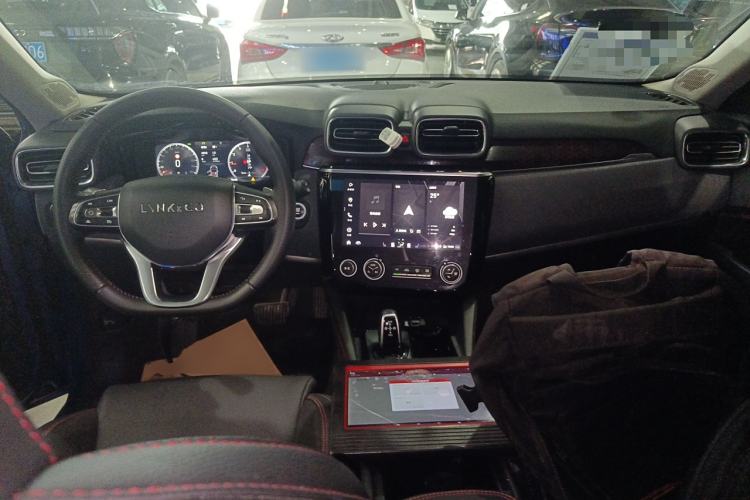 Used Lynk & Co 02 2019 High-Energy Edition 2.0T Automatic Two-Wheel Drive Pro Version China VI Standard Center Console
