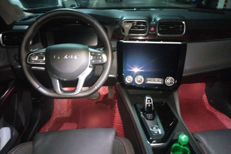 Used Lynk & Co 02 2019 High-Energy Edition 2.0T Automatic Two-Wheel Drive Pro Version China VI Standard Center Console