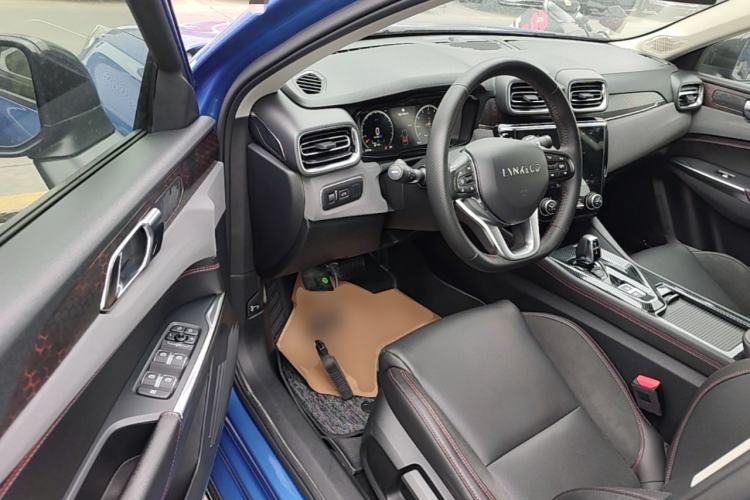 Used Lynk & Co 02 2019 1.5T DCT Two-Wheel Drive Sporty Version China VI Standard Driver Seat