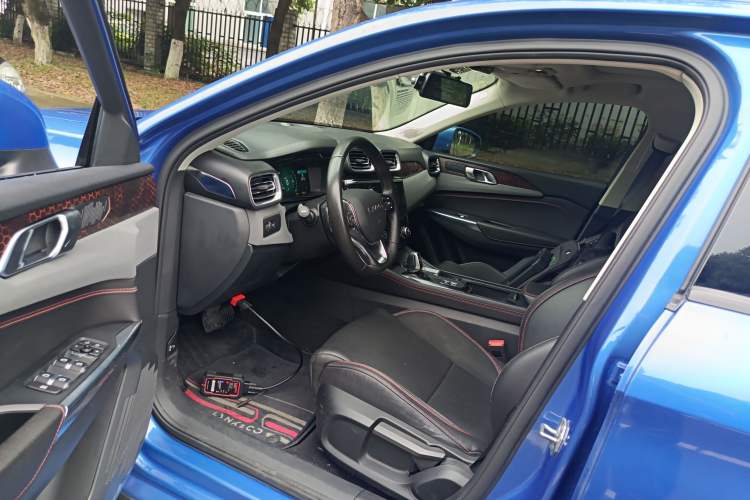 Used Lynk & Co 02 2019 1.5T DCT Two-Wheel Drive Sporty Version China VI Standard Driver Seat