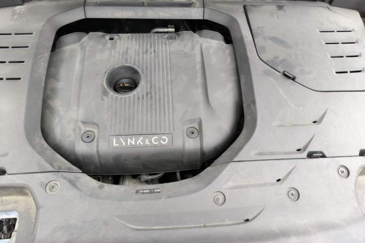 Used Lynk & Co 02 2019 High-Energy Edition 2.0T Automatic Two-Wheel Drive Pro Version China VI Standard Engine Bay
