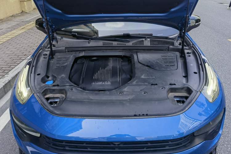 Used Lynk & Co 02 2019 1.5T DCT Two-Wheel Drive Pro Edition China VI Standard Engine Bay