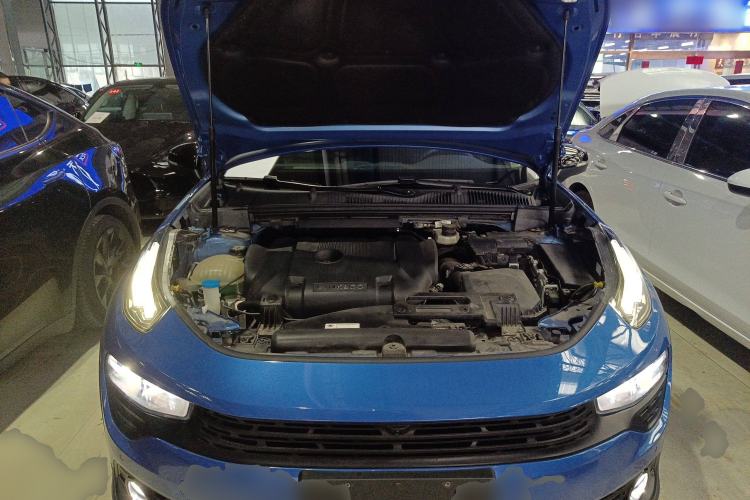 Used Lynk & Co 02 2019 High-Energy Edition 2.0T Automatic Two-Wheel Drive Pro Version China VI Standard Engine Bay