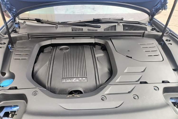 Used Lynk & Co 02 2019 1.5T DCT Two-Wheel Drive Pro Edition China VI Standard Engine Bay