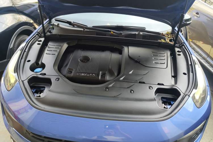 Used Lynk & Co 02 2019 High-Energy Edition 2.0T Automatic Two-Wheel Drive Pro Version China VI Standard Engine Bay