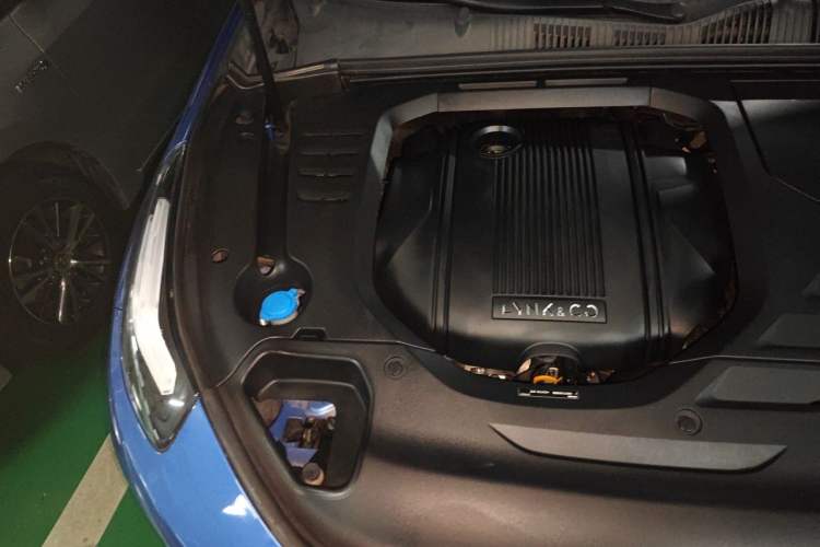 Used Lynk & Co 02 2019 1.5T DCT Two-Wheel Drive Sporty Version China VI Standard Engine Bay Right