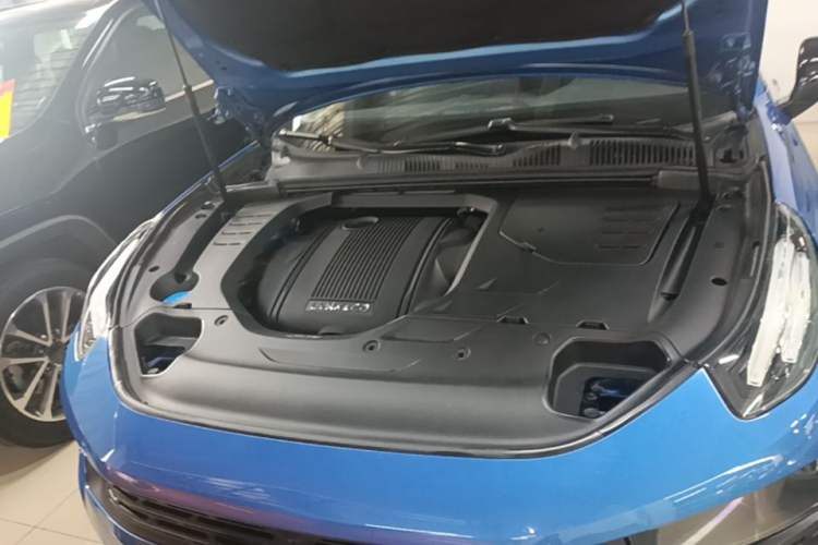 Used Lynk & Co 02 2019 1.5T DCT Two-Wheel Drive Pro Edition China VI Standard Engine Bay