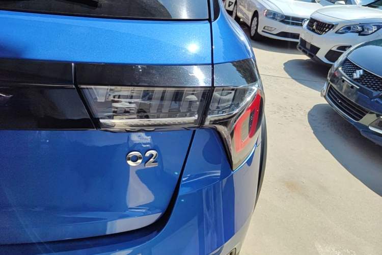 Used Lynk & Co 02 2019 1.5T DCT Two-Wheel Drive Pro Edition China VI Standard Exterior 3