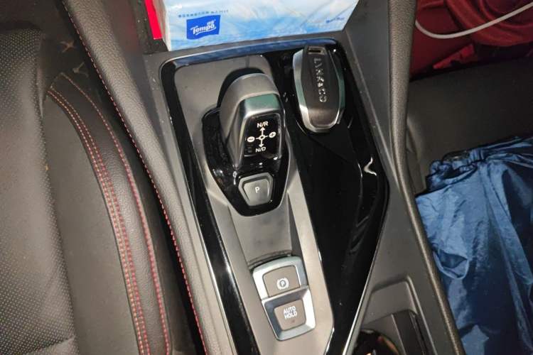 Used Lynk & Co 02 2019 1.5T DCT Two-Wheel Drive Sporty Version China VI Standard Gear Lever