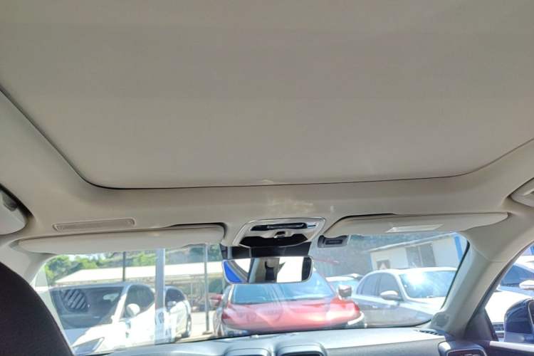 Used Lynk & Co 02 2019 1.5T DCT Two-Wheel Drive Pro Edition China VI Standard Headliner