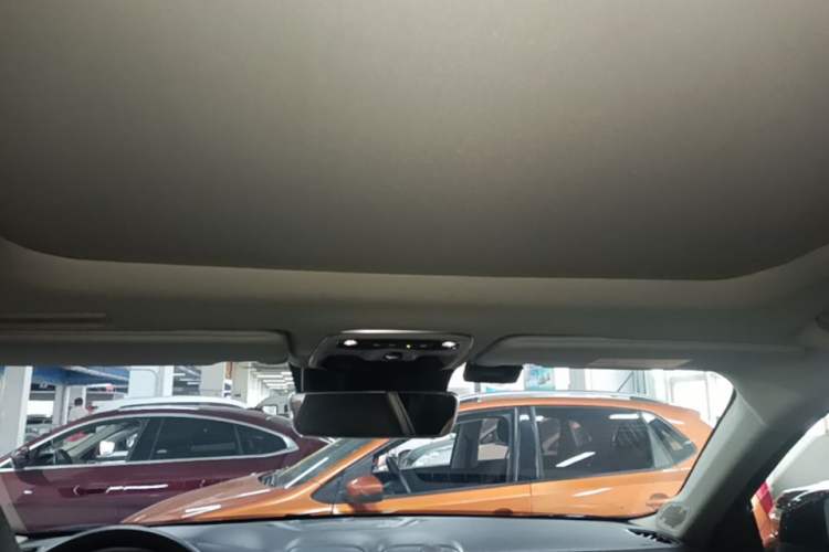 Used Lynk & Co 02 2019 1.5T DCT Two-Wheel Drive Pro Edition China VI Standard Headliner