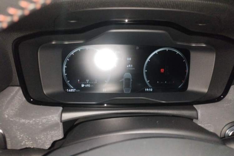 Used Lynk & Co 02 2019 High-Energy Edition 2.0T Automatic Two-Wheel Drive Pro Version China VI Standard Instrument Cluster