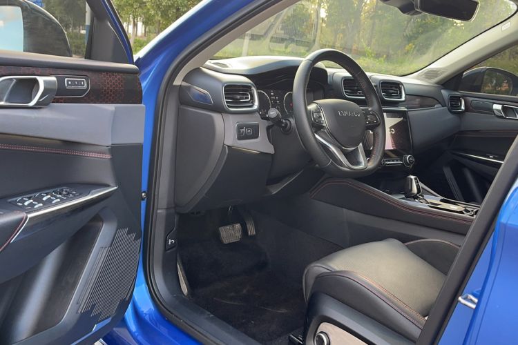 Used Lynk & Co 02 2019 1.5T DCT Two-Wheel Drive Pro Edition China VI Standard Interior 2