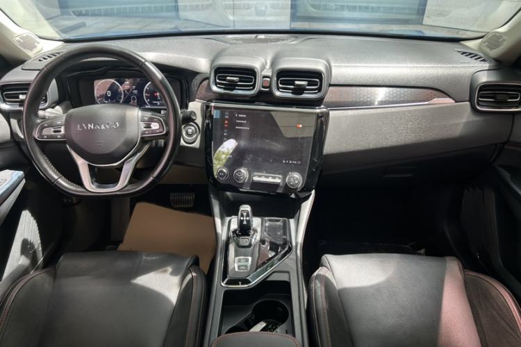 Used Lynk & Co 02 2019 1.5T DCT Two-Wheel Drive Pro Edition China VI Standard Interior 9