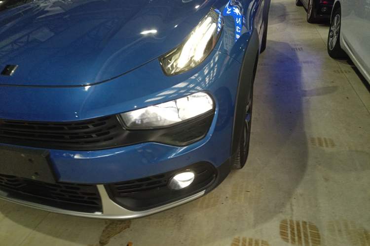 Used Lynk & Co 02 2019 High-Energy Edition 2.0T Automatic Two-Wheel Drive Pro Version China VI Standard Left Front Headlight