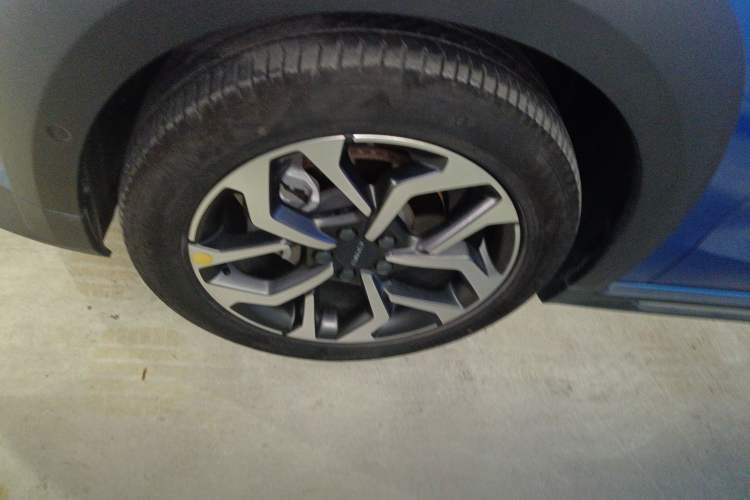 Used Lynk & Co 02 2019 High-Energy Edition 2.0T Automatic Two-Wheel Drive Pro Version China VI Standard Left Front Wheel Hub