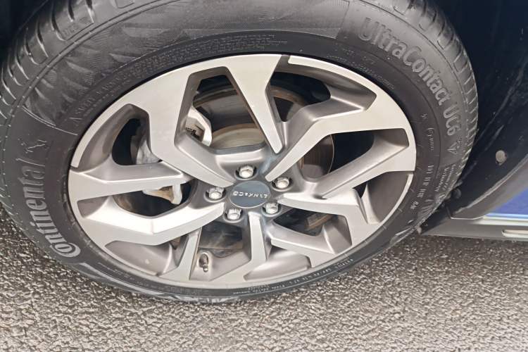 Used Lynk & Co 02 2019 1.5T DCT Two-Wheel Drive Sporty Version China VI Standard Left Front Wheel Hub