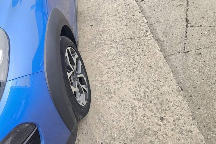 Used Lynk & Co 02 2019 1.5T DCT Two-Wheel Drive Pro Edition China VI Standard Left Front Wheel Hub